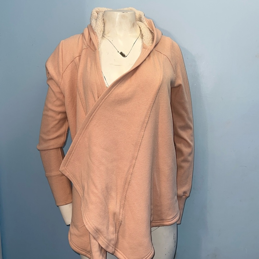 Hollister California wrap coat- very comfortable- like new- size small